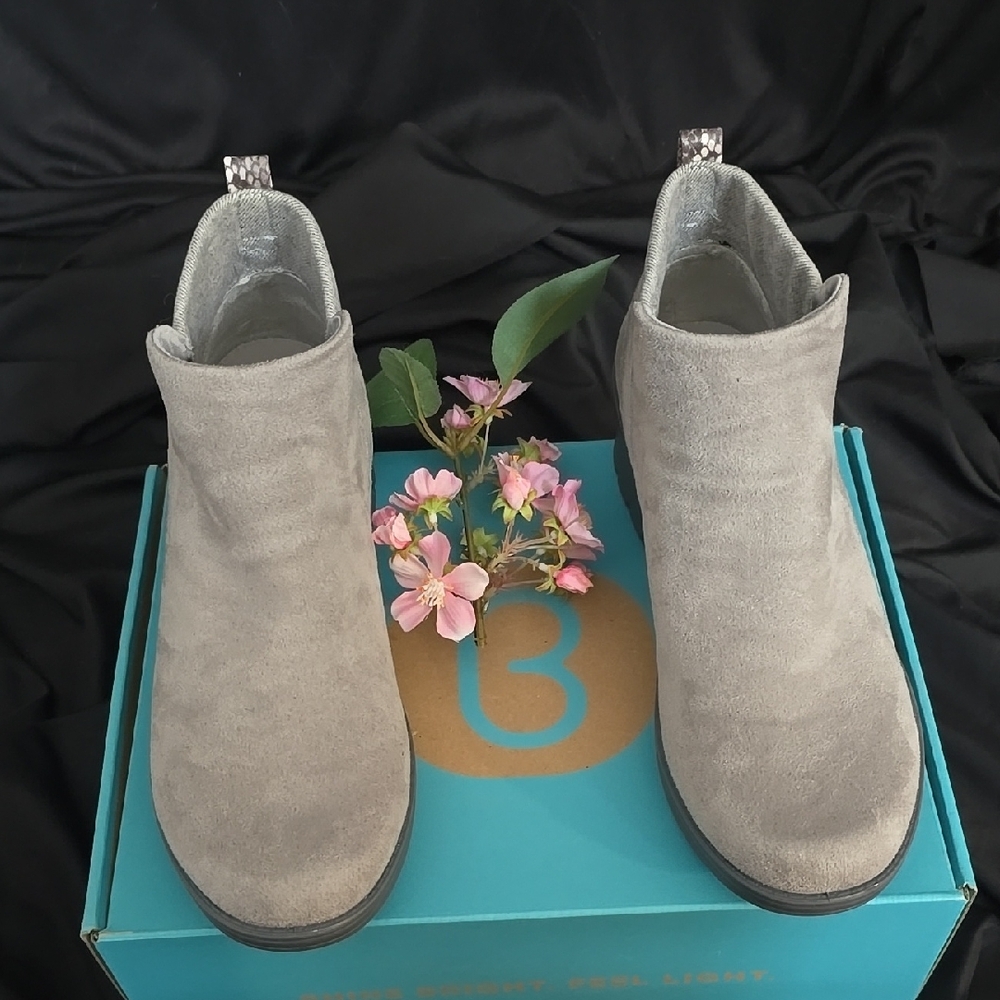 Bzees Gray Ankle Boots with Suede Finish
